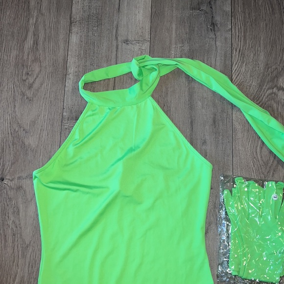Neon green bodysuit with high gloves. - Picture 3 of 8
